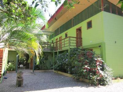Blue Conga Hotel Puerto Viejo de Talamanca Exterior photo